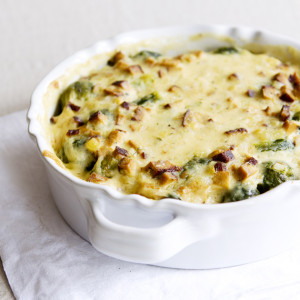 Vegetarisk brysselkålsgratäng med rökt tofu