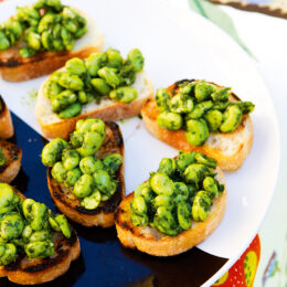 Edamamebönor med örtdressing