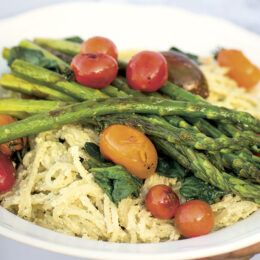 Nötig vegetarisk pasta med grillade grönsaker 