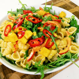 Vegetarisk tofupasta med saffran signerad Awesome vegan dad