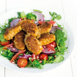 Vegetarisk Morotsfalafel med rasande röd sallad