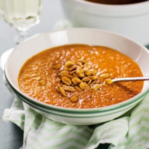 Vegetarisk linssoppa med jordnötssmör