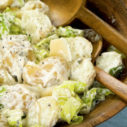 Potatissallad med caesardressing