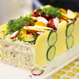 Vegansk smörgåstårta