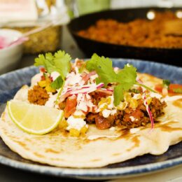 Taco med twist och på svenskodlad färs