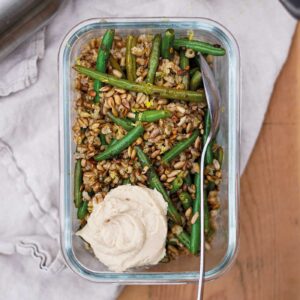 Billig haricots verts-sallad med vit bönröra