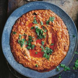 Sudanesisk aubergineröra med jordnötssås