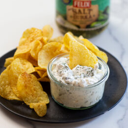 Dippsås med saltgurka