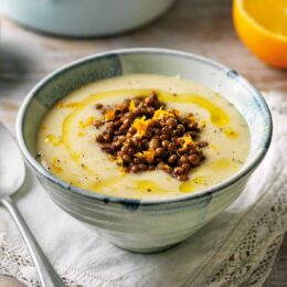 Jordärtskockssoppa med apelsinlinser