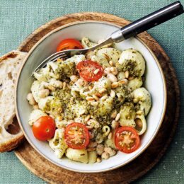 Gräddig pestopasta med bönor