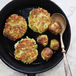 Vegetariska broccolibiffar